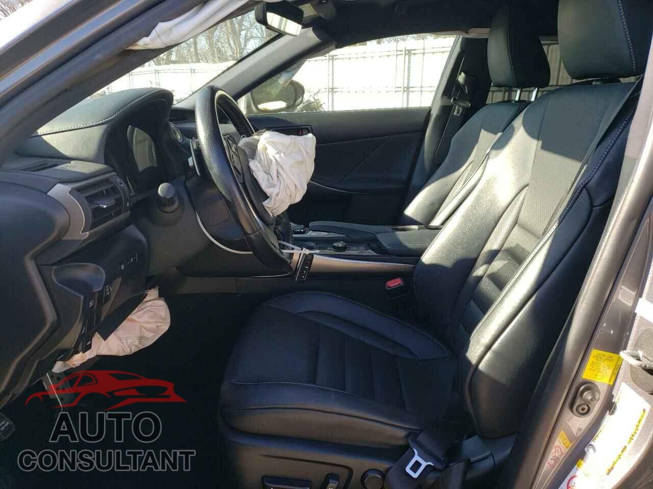 LEXUS IS 2017 - JTHBA1D25H5042653