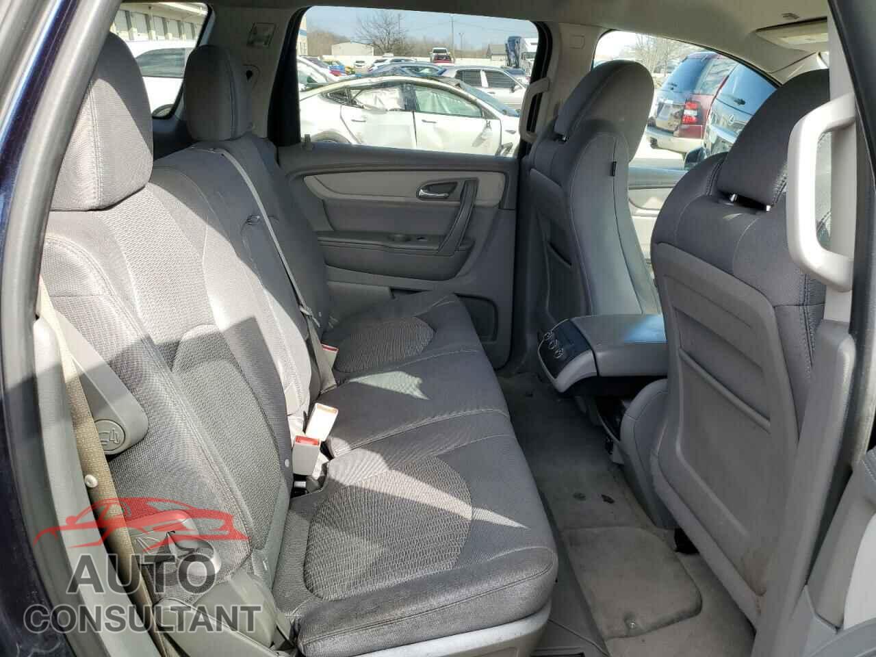CHEVROLET TRAVERSE 2015 - 1GNKRFKD6FJ351457