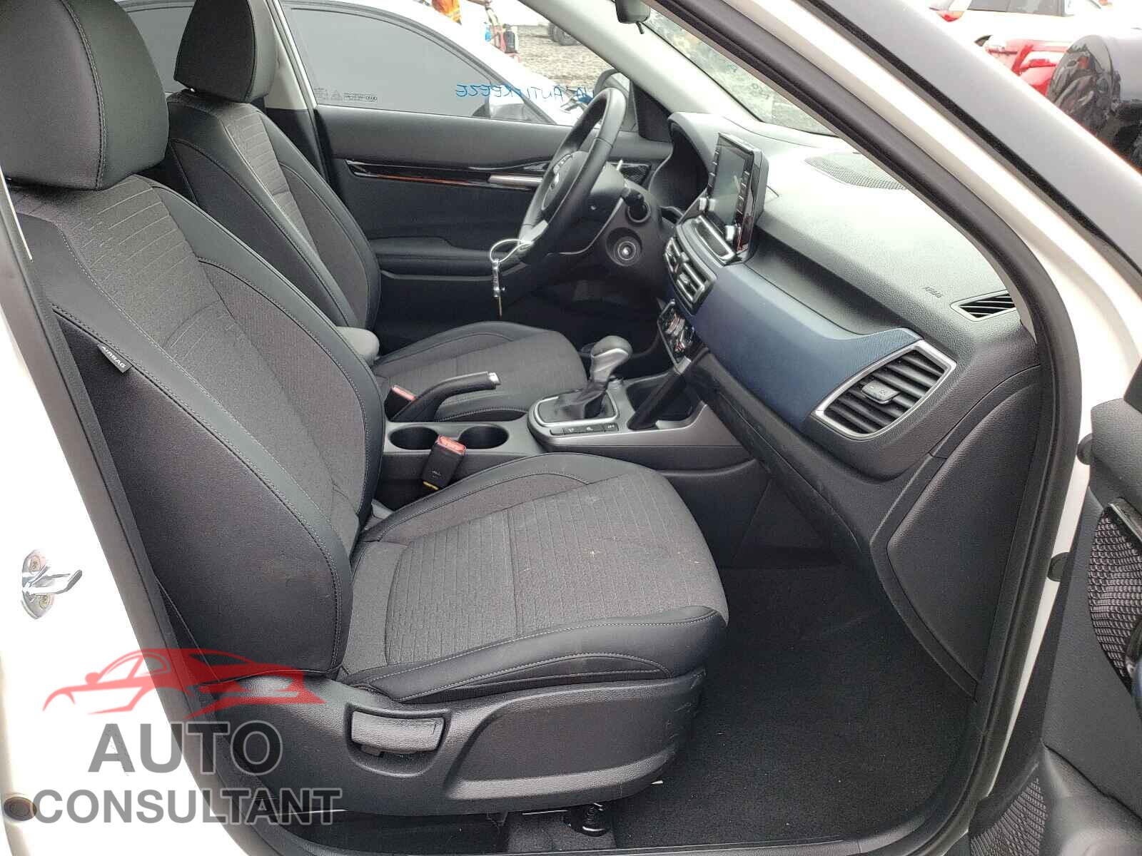 KIA SELTOS 2021 - KNDEUCAA2M7098335