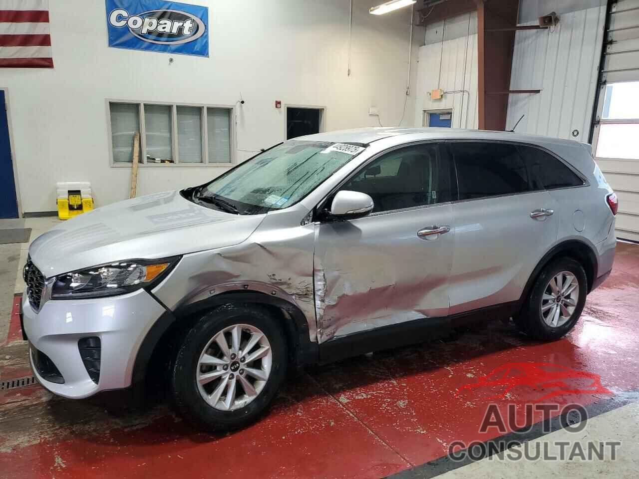 KIA SORENTO 2019 - 5XYPGDA30KG570104