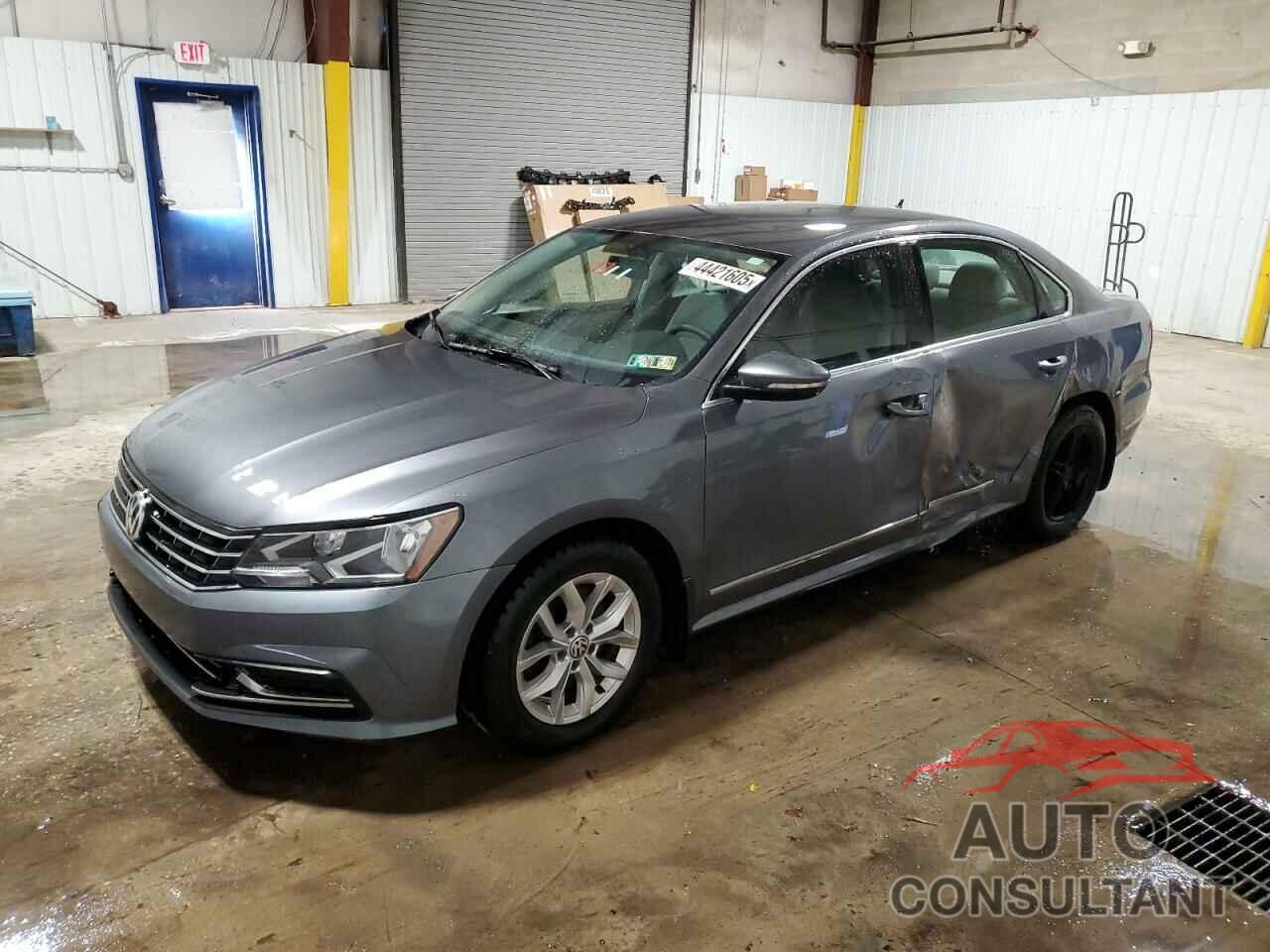 VOLKSWAGEN PASSAT 2017 - 1VWAT7A38HC050861