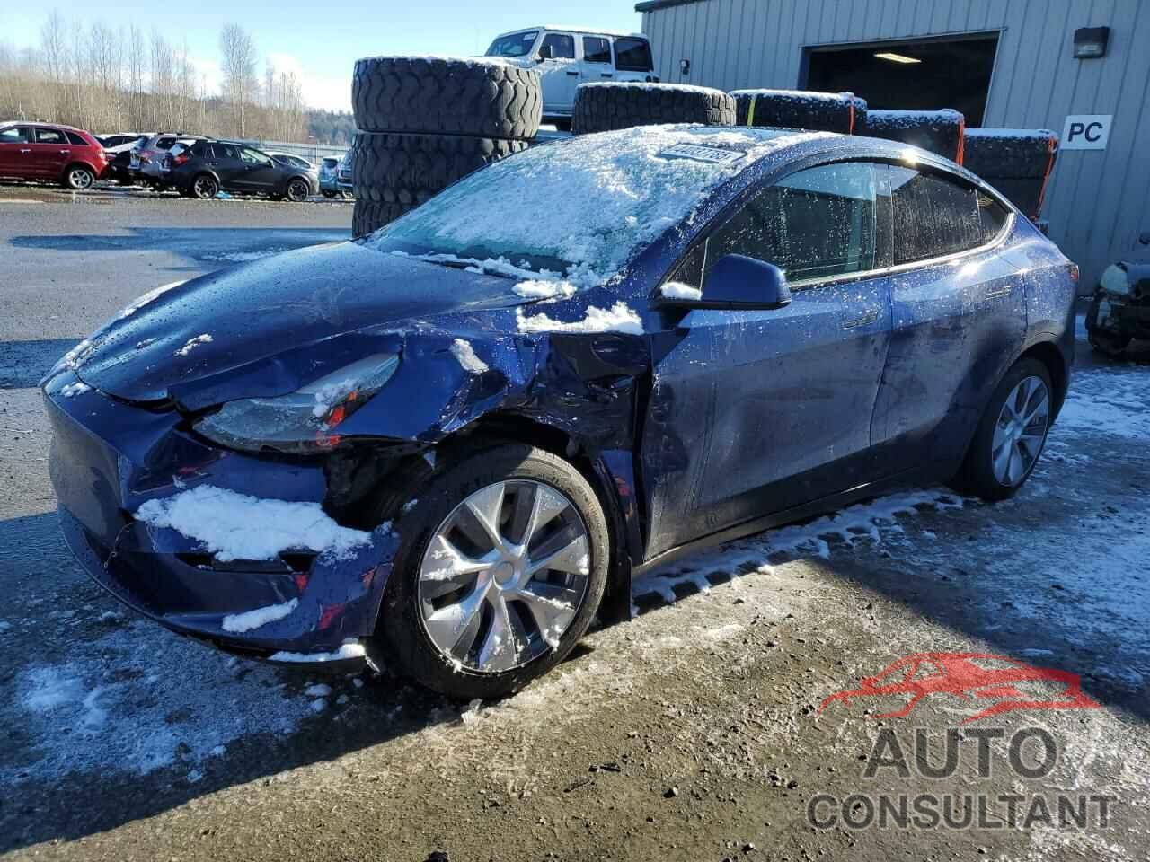 TESLA MODEL Y 2024 - 7SAYGAEE2RF981359