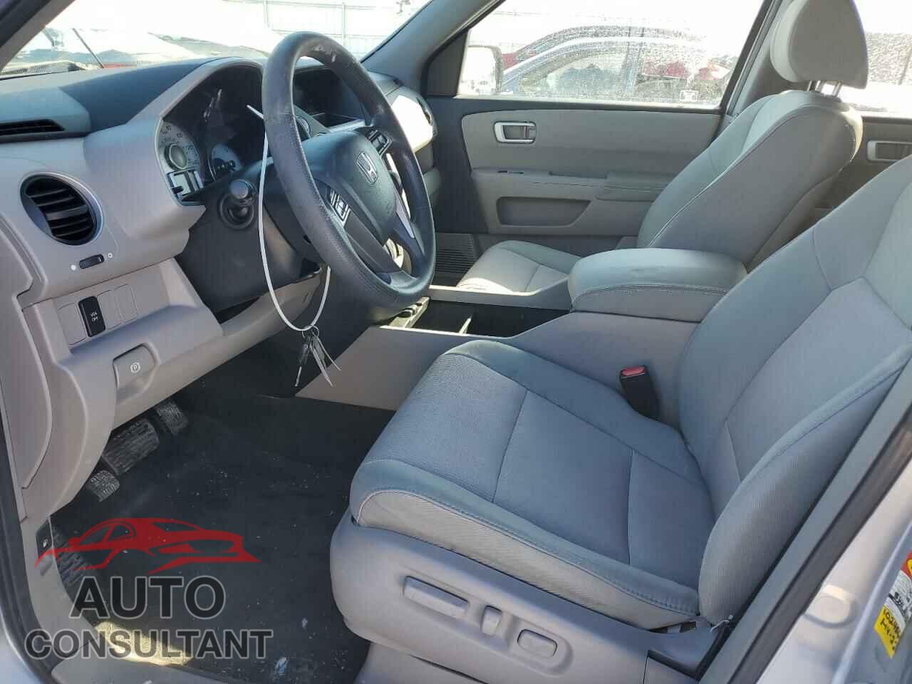 HONDA PILOT 2011 - 5FNYF3H46BB003564