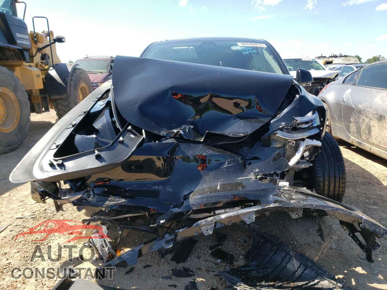 TESLA MODEL Y 2021 - 5YJYGDEF1MF081813