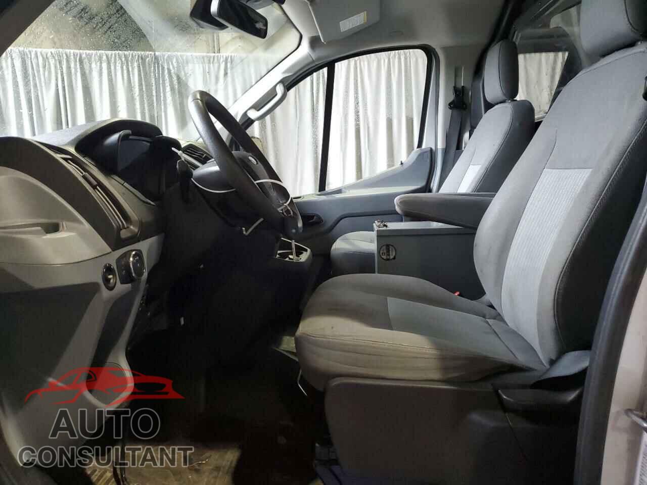 FORD TRANSIT 2018 - 1FTYE1YM9JKA47860