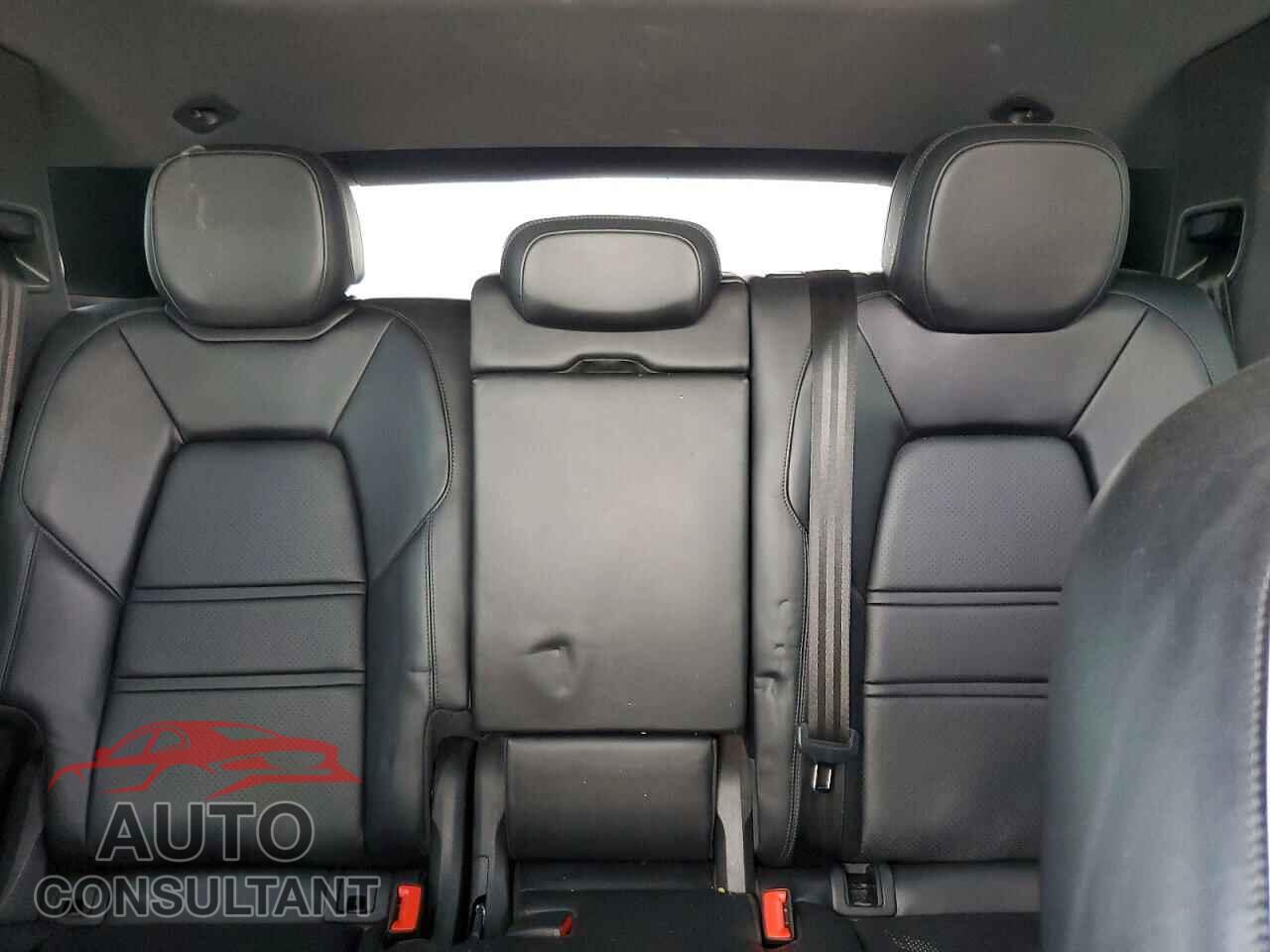 PORSCHE CAYENNE 2019 - WP1AA2AY2KDA00805