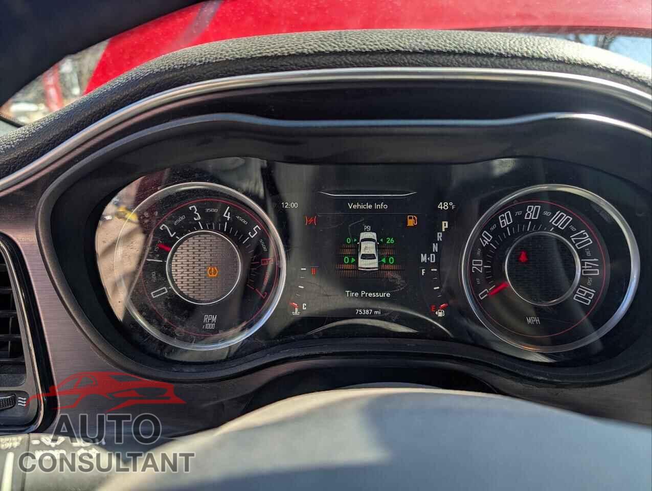 DODGE CHALLENGER 2015 - 2C3CDZAT4FH764005