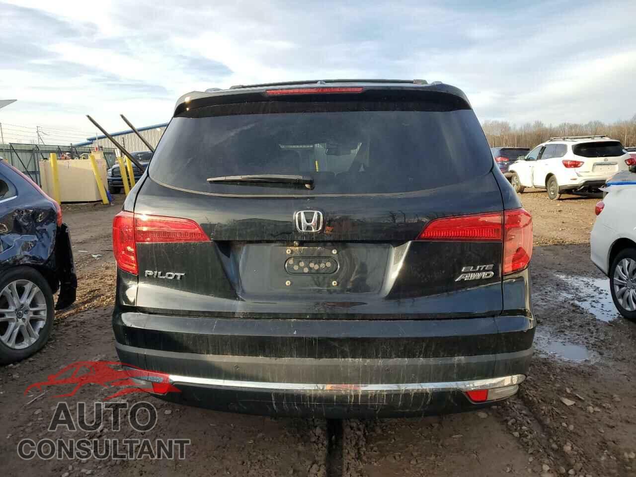 HONDA PILOT 2016 - 5FNYF6H09GB024141