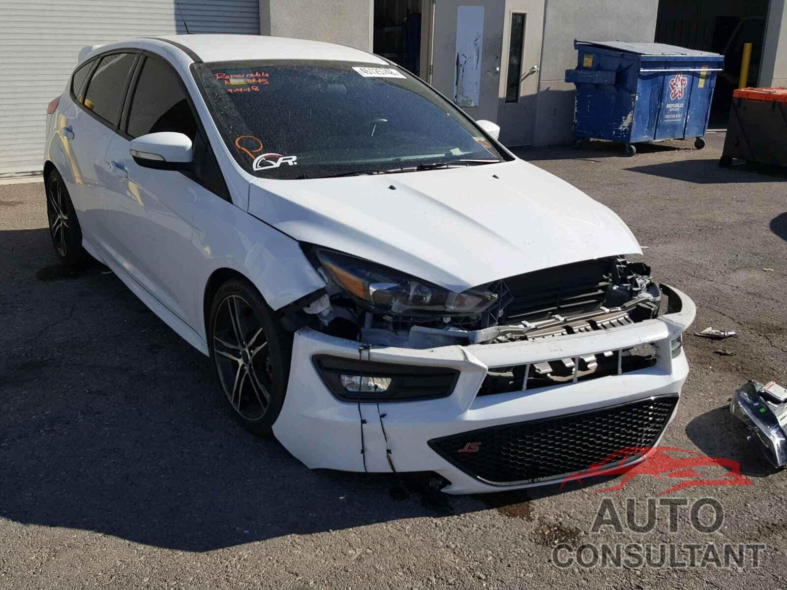 FORD FOCUS 2016 - 1FADP3L97GL310525