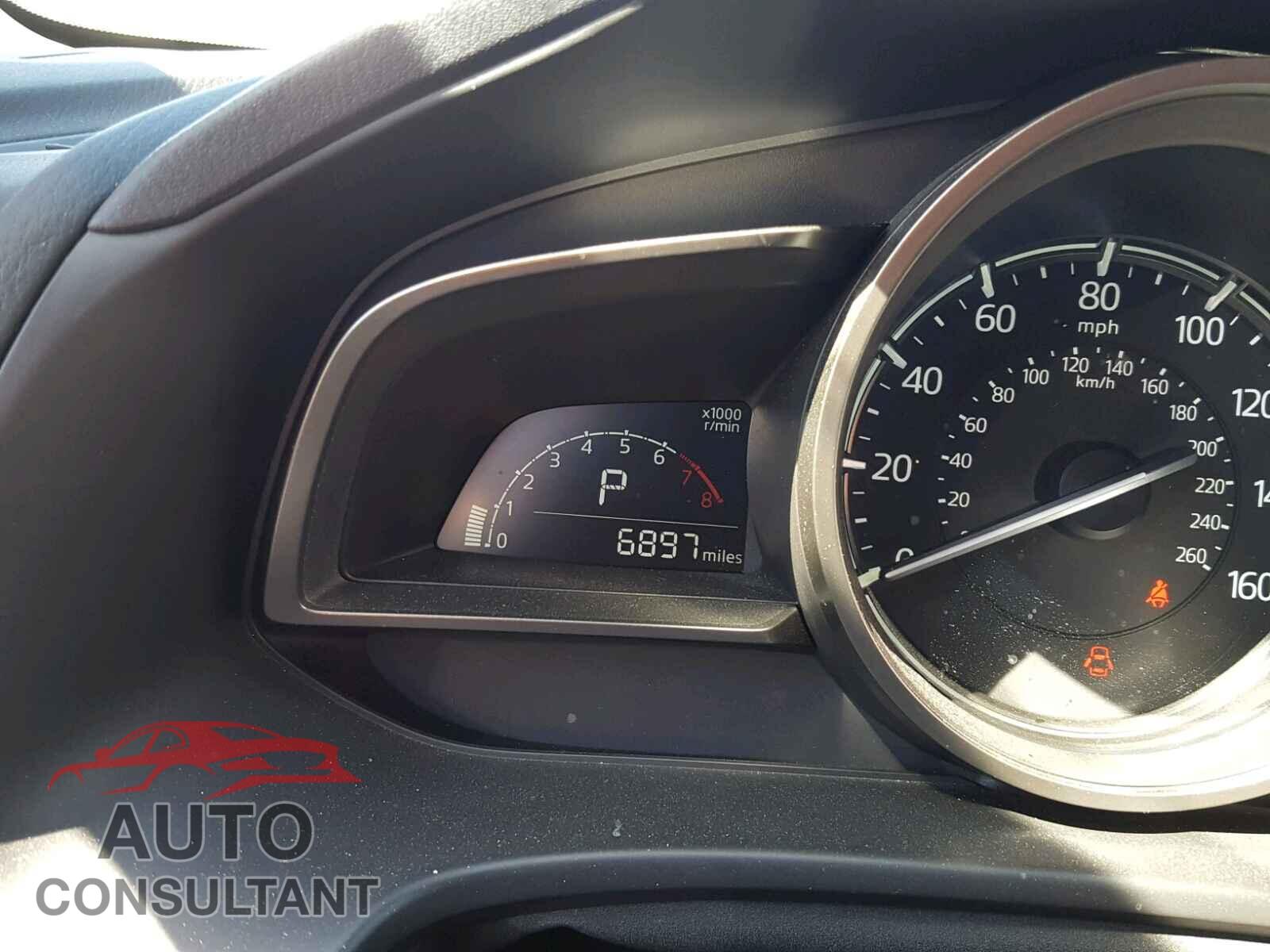 MAZDA 3 2017 - 3MZBN1V79HM119838