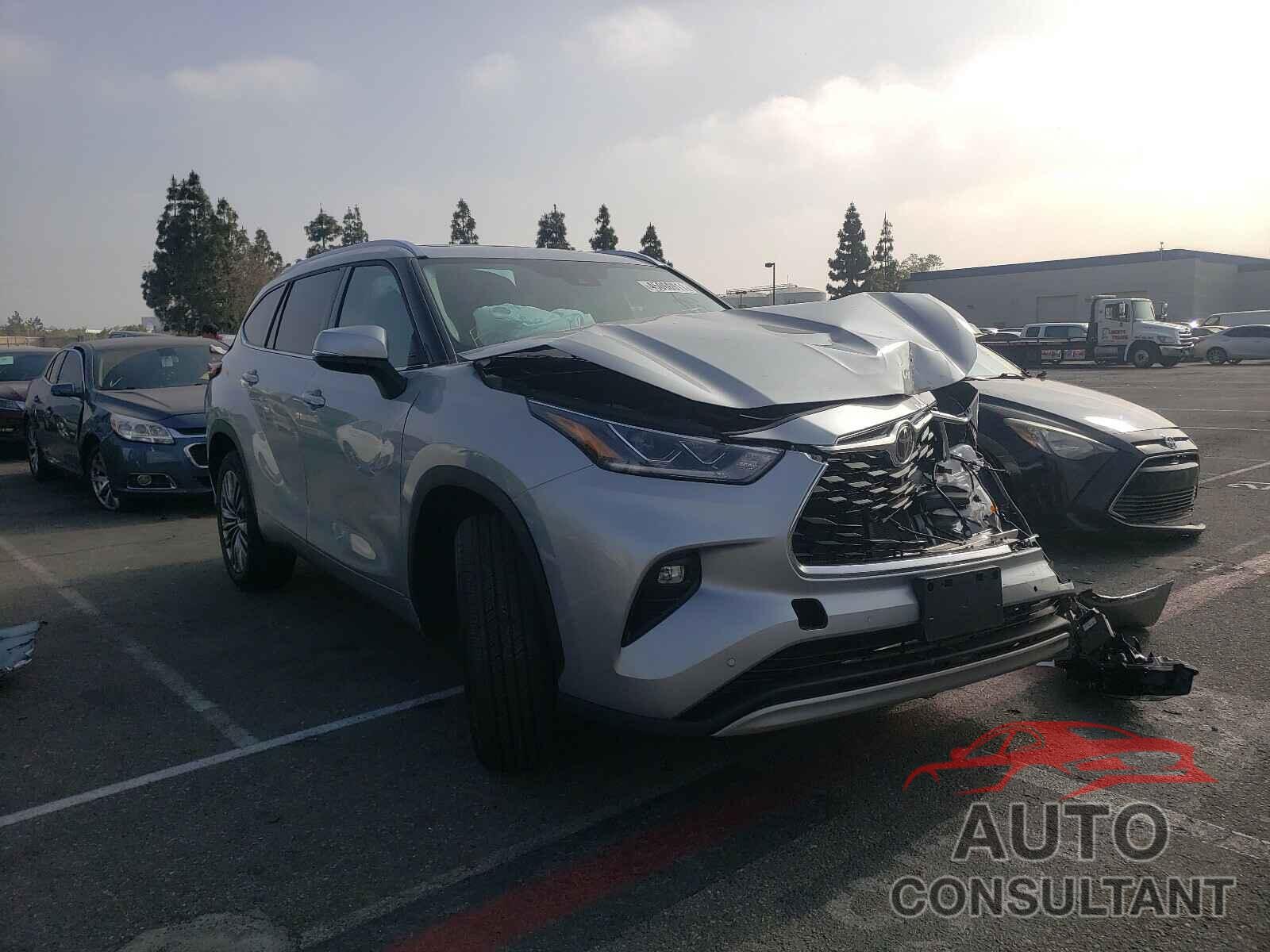TOYOTA HIGHLANDER 2021 - 5TDFZRAH3MS047728