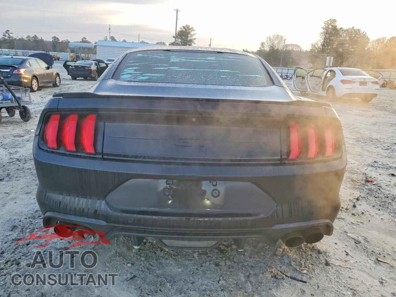 FORD MUSTANG 2018 - 1FA6P8CF5J5129575