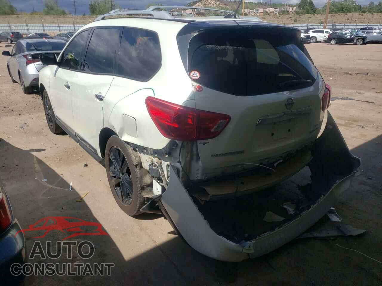 NISSAN PATHFINDER 2017 - 5N1DR2MM2HC659221