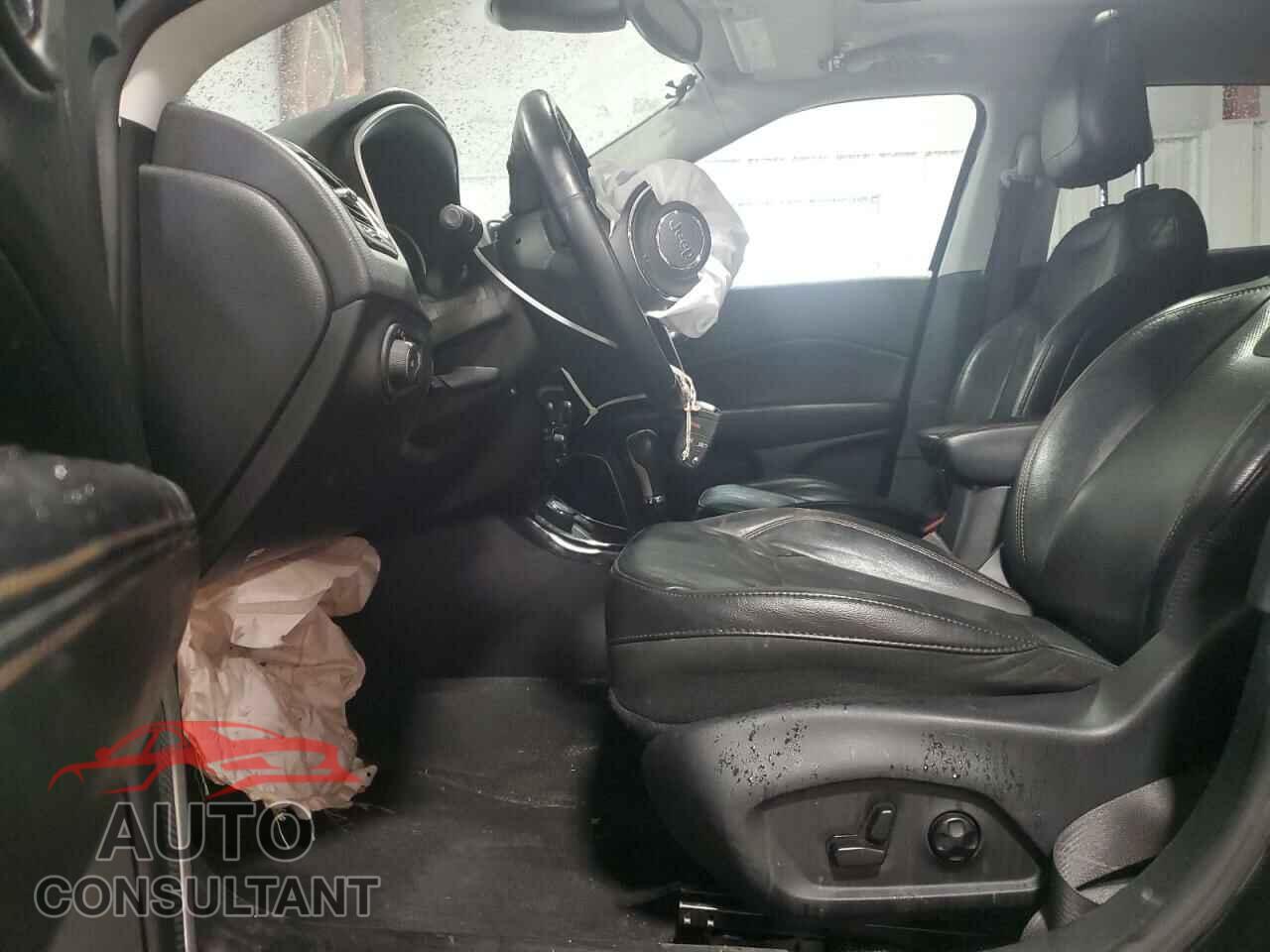 JEEP COMPASS 2018 - 3C4NJDCB9JT343479