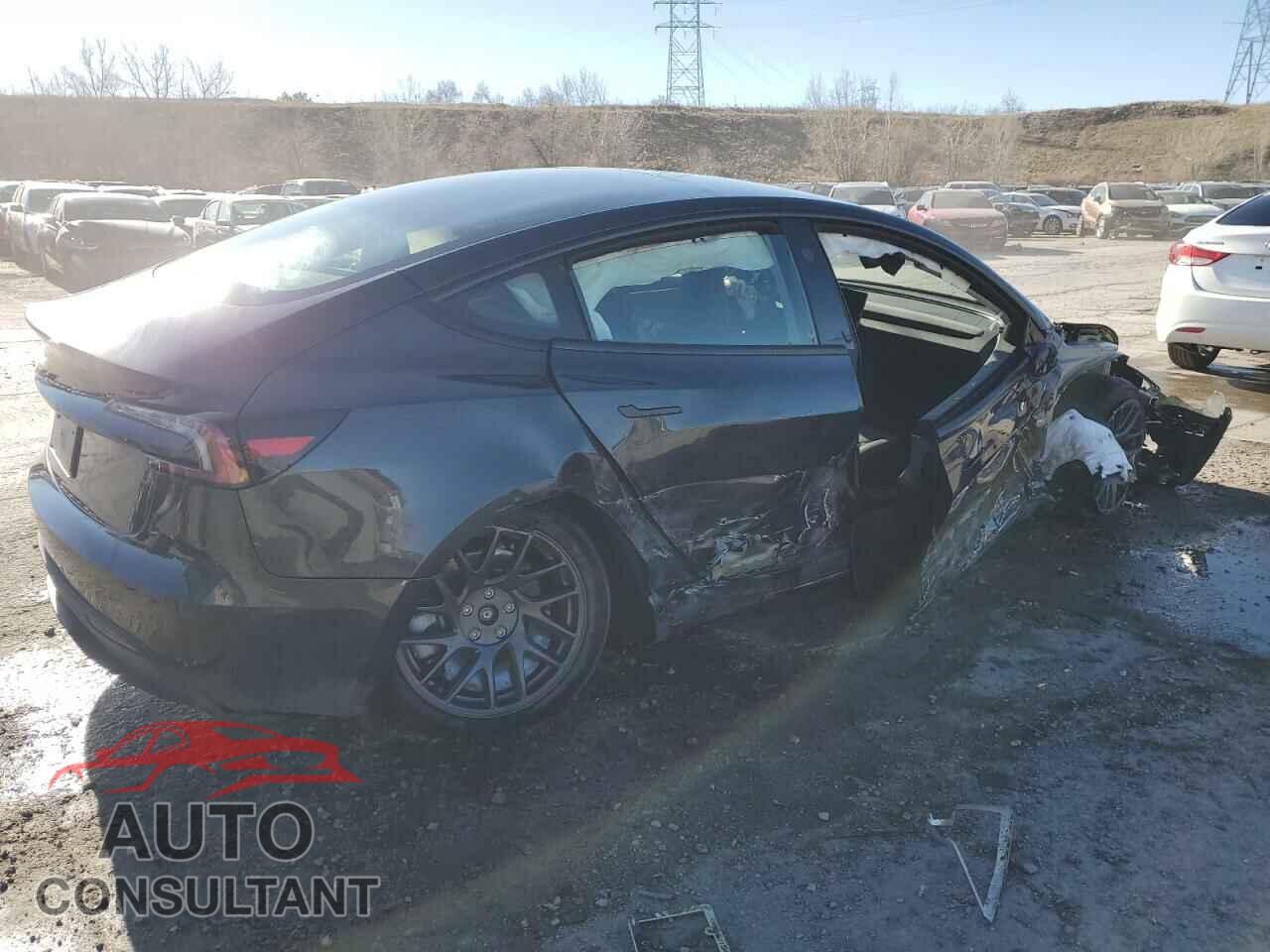 TESLA MODEL 3 2025 - 5YJ3E1EA2SF932453
