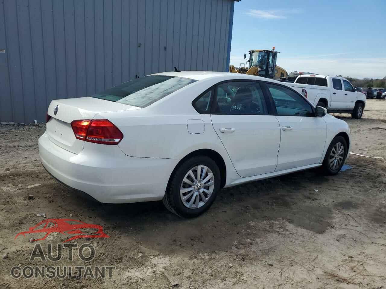 VOLKSWAGEN PASSAT 2014 - 1VWAH7A32EC008330