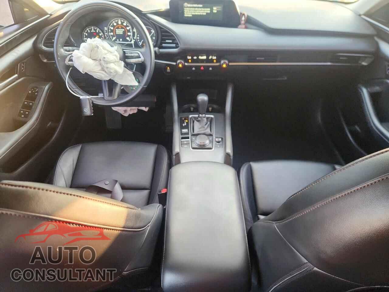MAZDA 3 2021 - JM1BPABL8M1328039