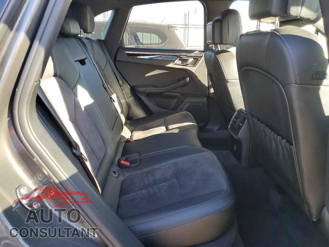 PORSCHE MACAN 2017 - WP1AA2A59HLB83513