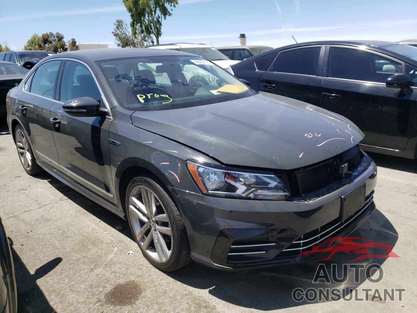VOLKSWAGEN PASSAT 2017 - 1VWDT7A32HC022518