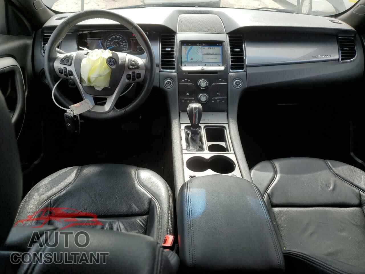 FORD TAURUS 2018 - 1FAHP2E82JG135746