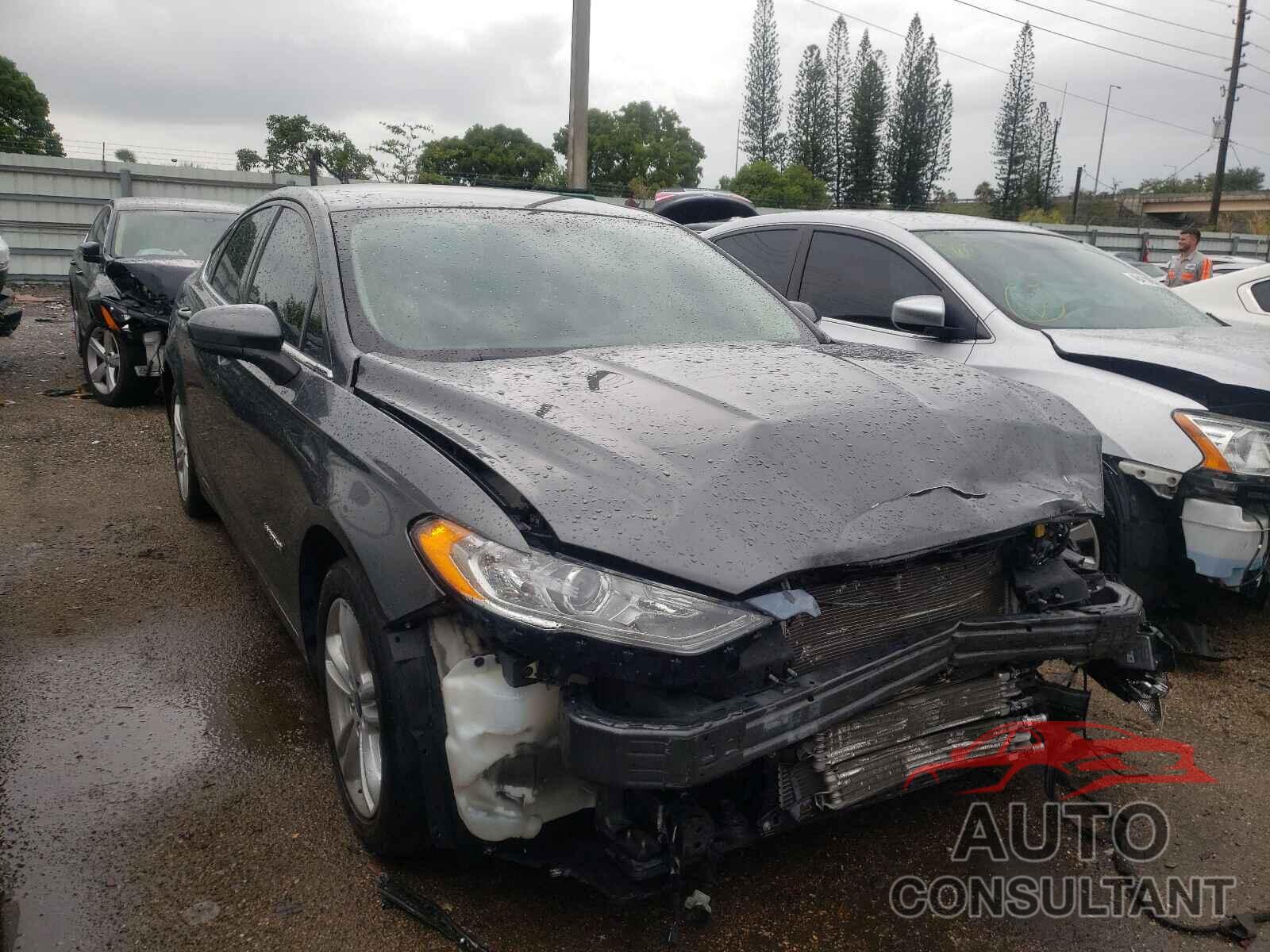 FORD FUSION 2018 - 3FA6P0LU4JR140757