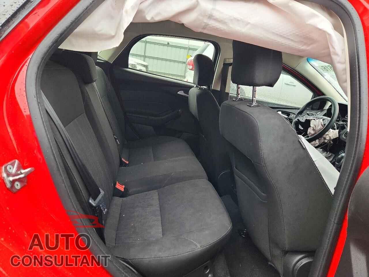 FORD FOCUS 2017 - 1FADP3K22HL278735