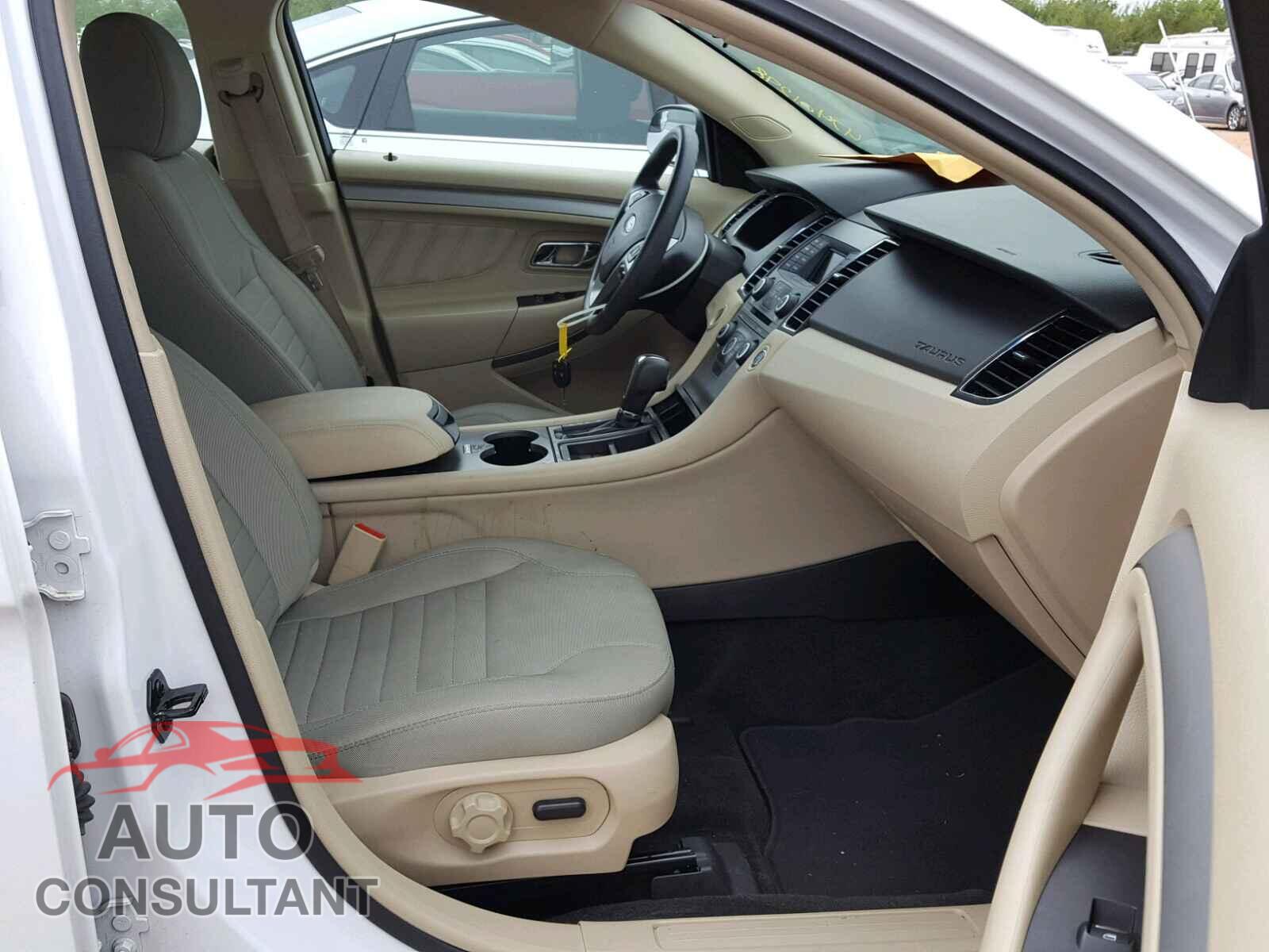 FORD TAURUS 2015 - 1FAHP2D89FG115065
