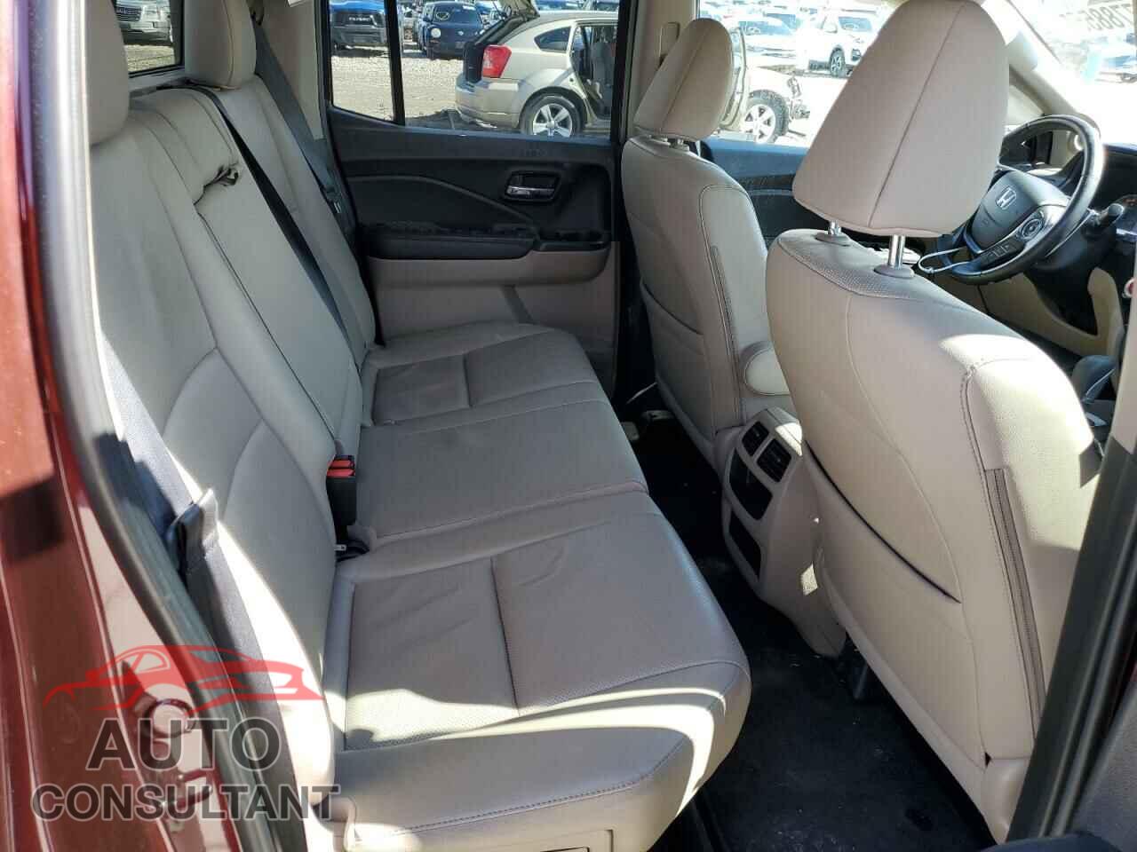 HONDA RIDGELINE 2018 - 5FPYK3F7XJB013884