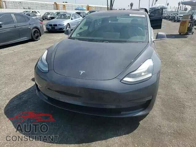 TESLA MODEL 3 2018 - 5YJ3E1EA6JF158271
