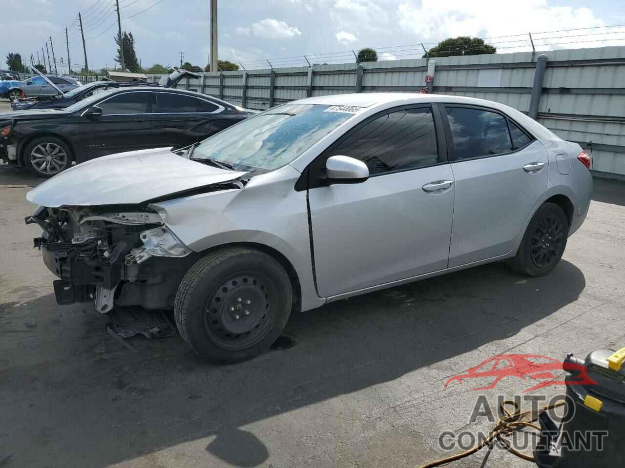 TOYOTA COROLLA 2018 - 2T1BURHE1JC028964
