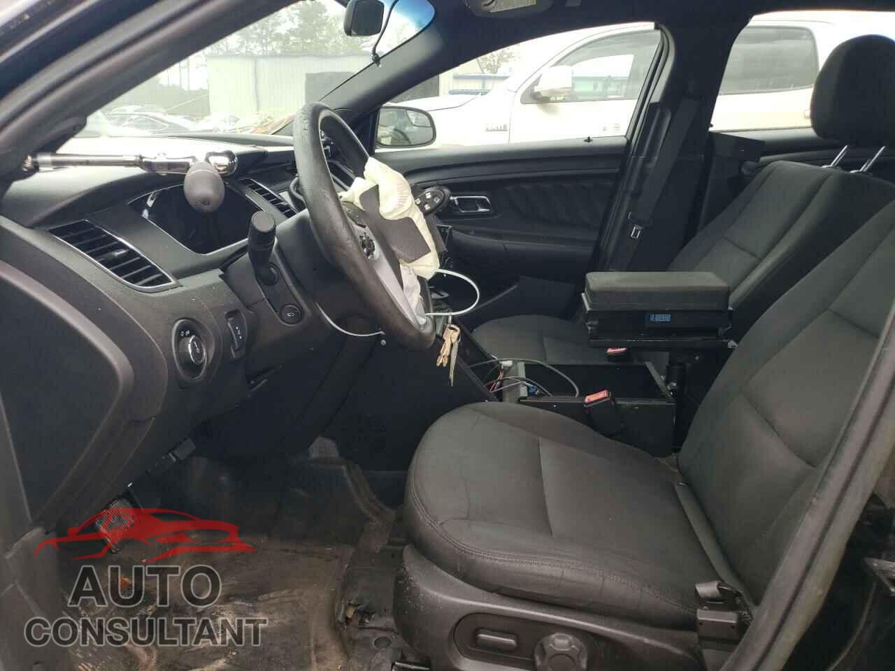 FORD TAURUS 2017 - 1FAHP2L84HG130951