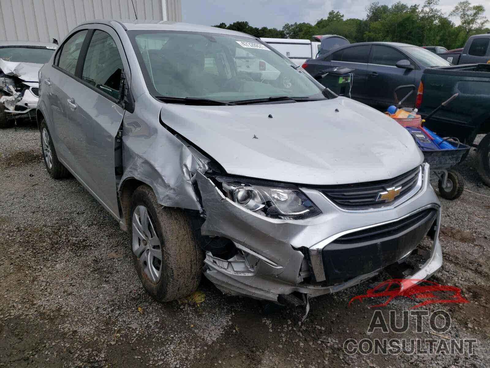 CHEVROLET SONIC 2019 - 1G1JB5SB9K4133192