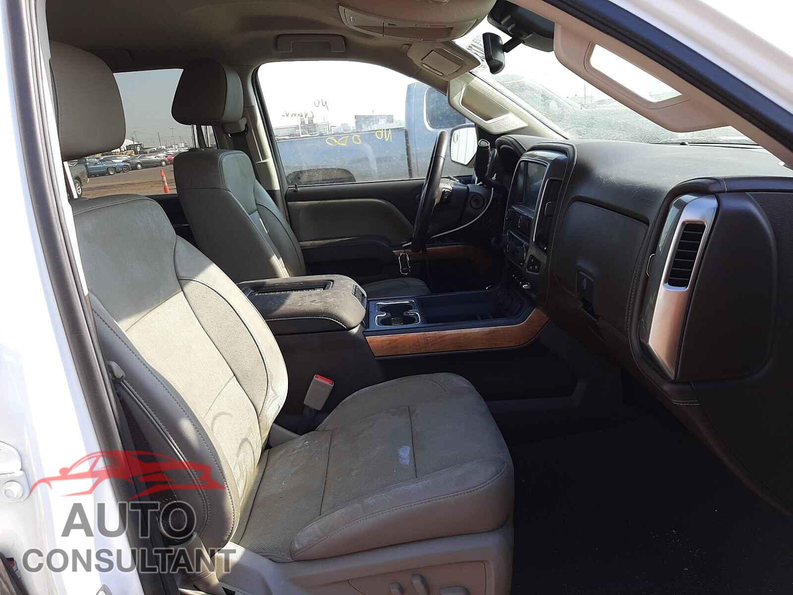 CHEVROLET SILVERADO 2018 - 3GCPCSEC2JG633200