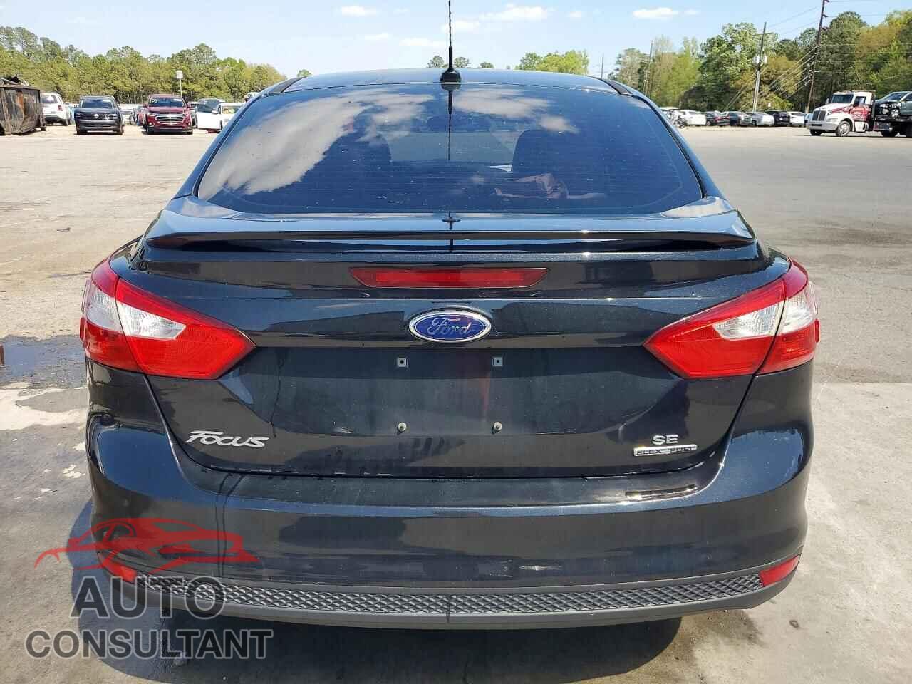 FORD FOCUS 2014 - 1FADP3F2XEL280982