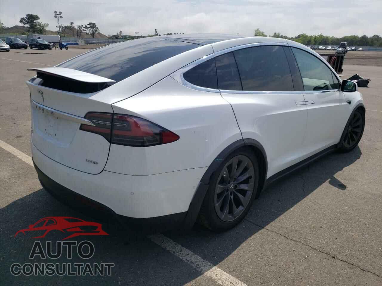 TESLA MODEL X 2018 - 5YJXCDE27JF109632