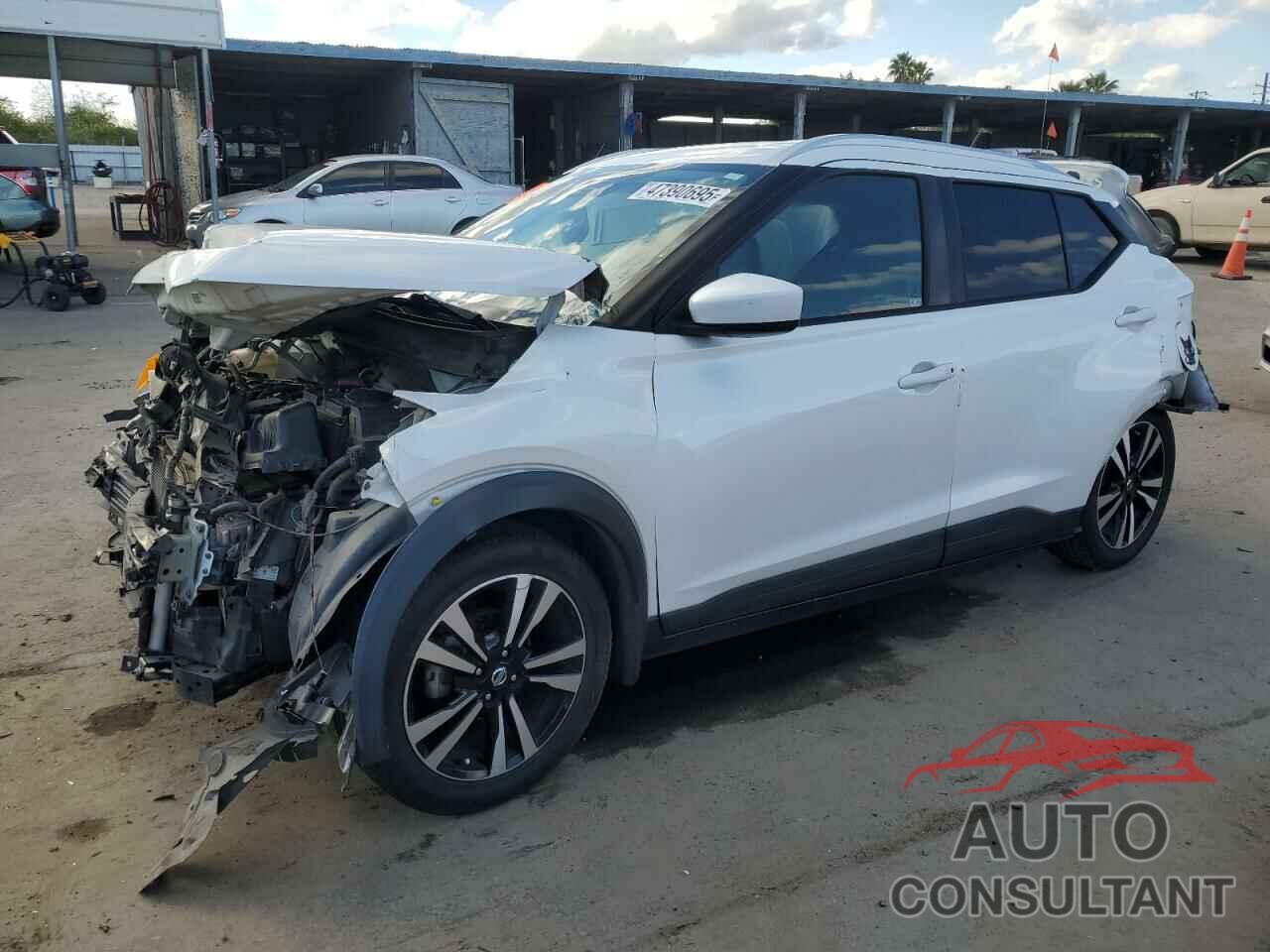NISSAN KICKS 2018 - 3N1CP5CU2JL525606