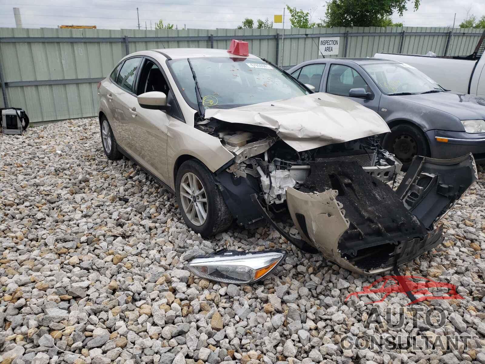FORD FOCUS 2018 - 1FADP3F29JL277839