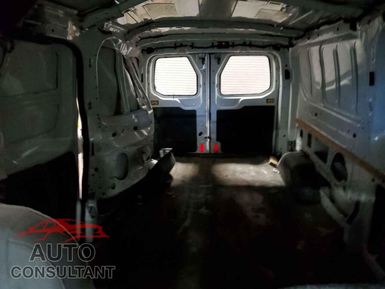FORD TRANSIT 2015 - 1FTYR2ZMXFKA82004