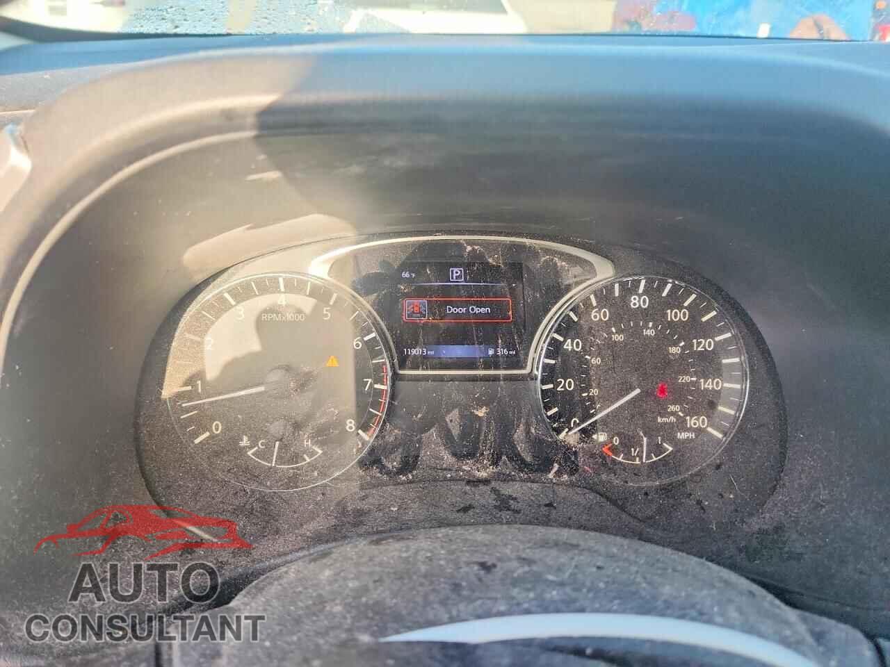 NISSAN PATHFINDER 2017 - 5N1DR2MN1HC679081