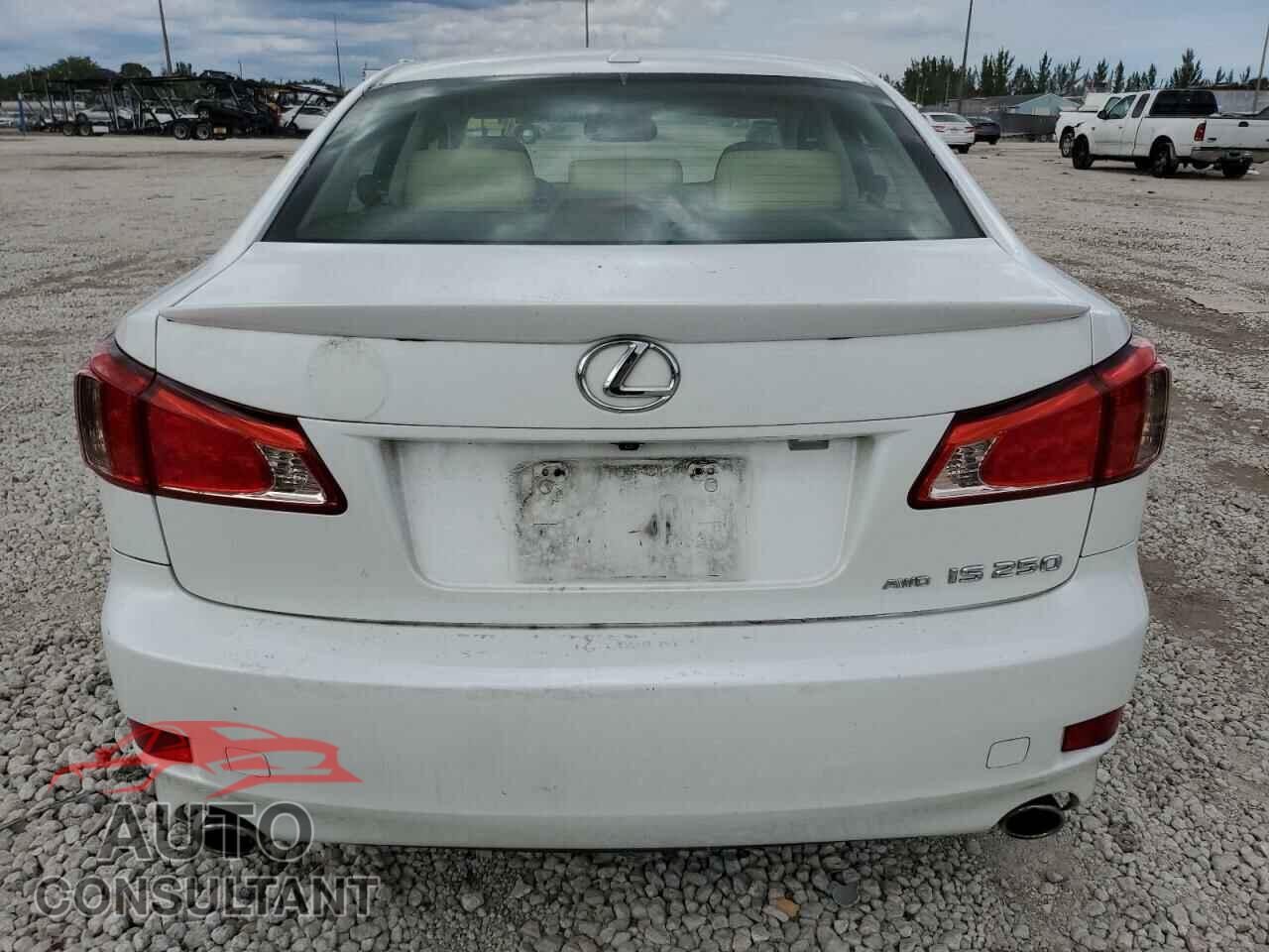LEXUS IS 2011 - JTHCF5C29B2035017