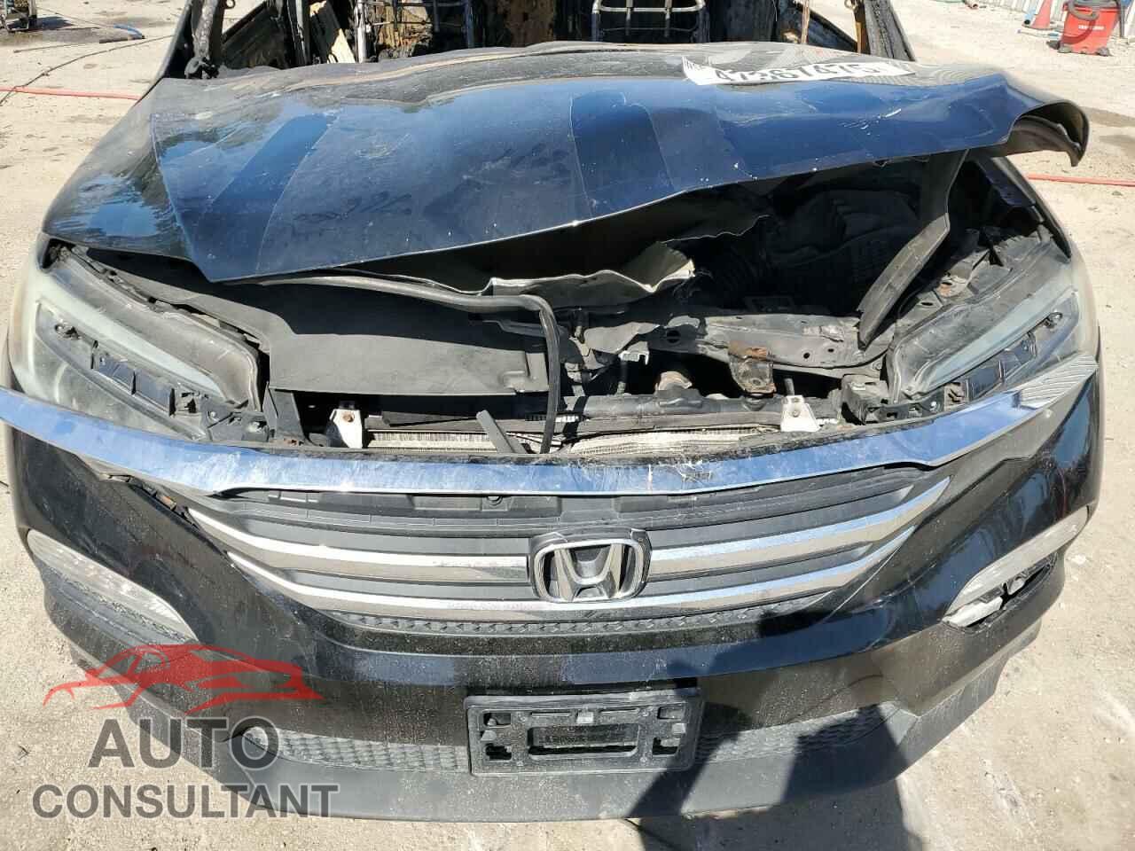 HONDA PILOT 2016 - 5FNYF6H51GB016756
