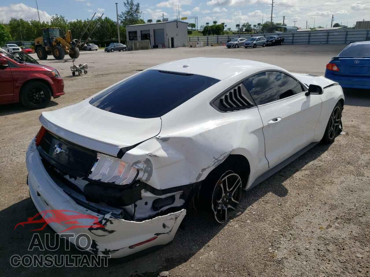 FORD MUSTANG 2018 - 1FA6P8TH4J5157076