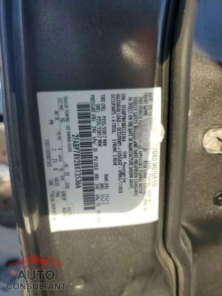 FORD CROWN VIC 2011 - 2FABP7BV2BX135366