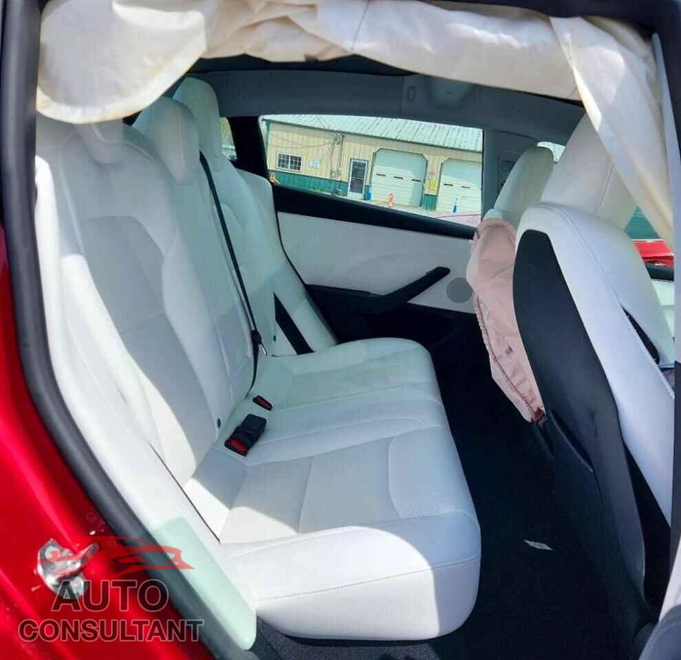 TESLA MODEL 3 2024 - 5YJ3E1EB7RF854528