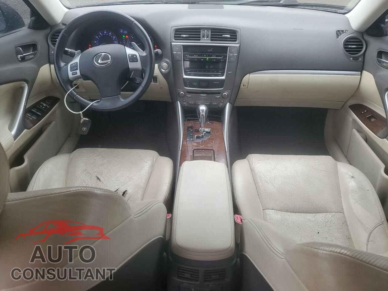 LEXUS IS 2011 - JTHBF5C29B5155670