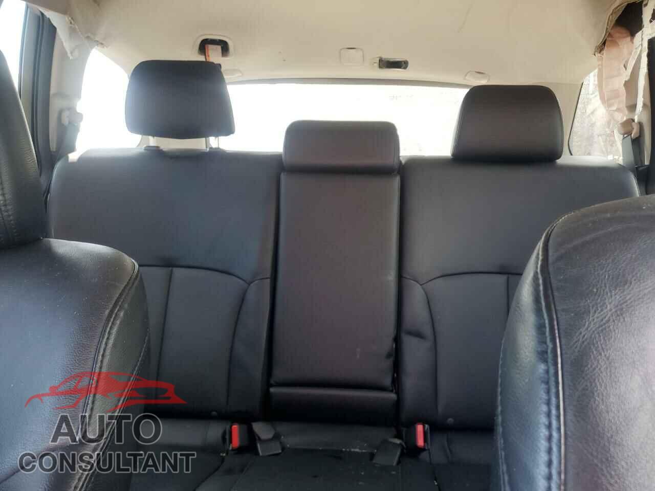 SUBARU OUTBACK 2014 - 4S4BRDLC2E2208318