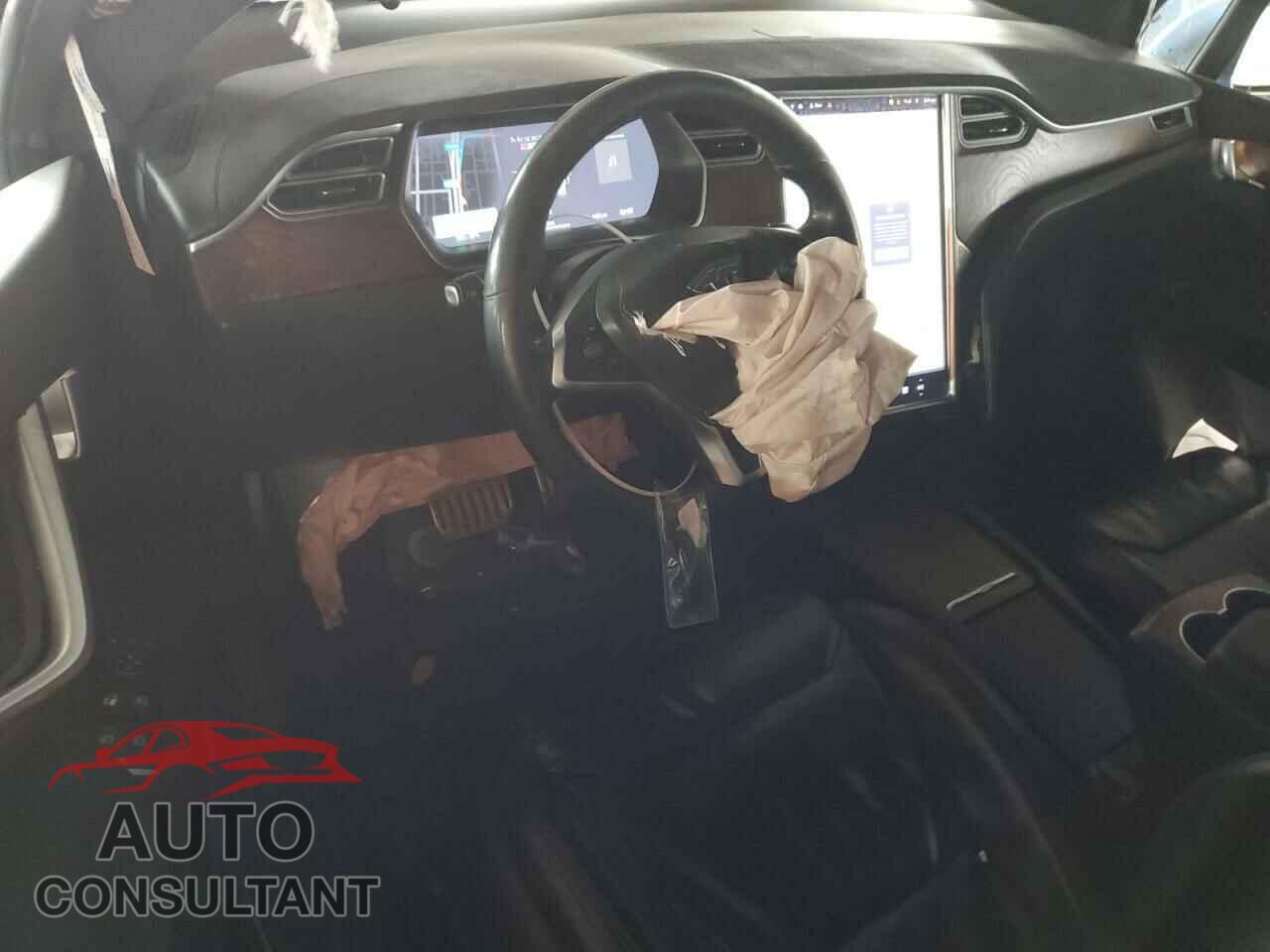 TESLA MODEL X 2017 - 5YJXCBE44HF051849