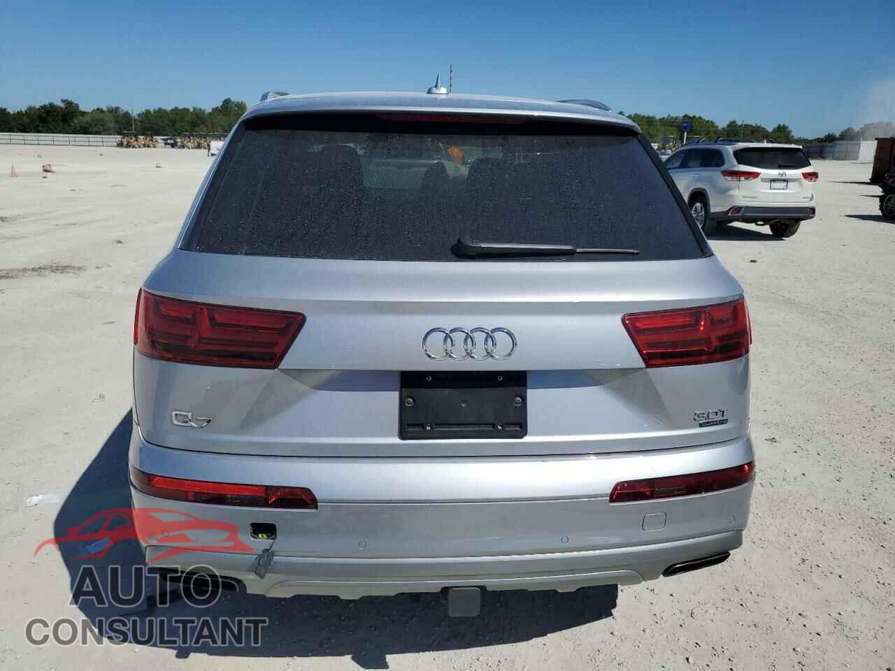 AUDI Q7 2018 - WA1LAAF74JD042230