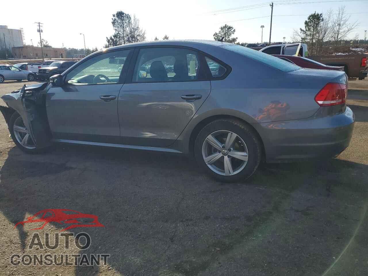 VOLKSWAGEN PASSAT 2015 - 1VWAT7A38FC043163