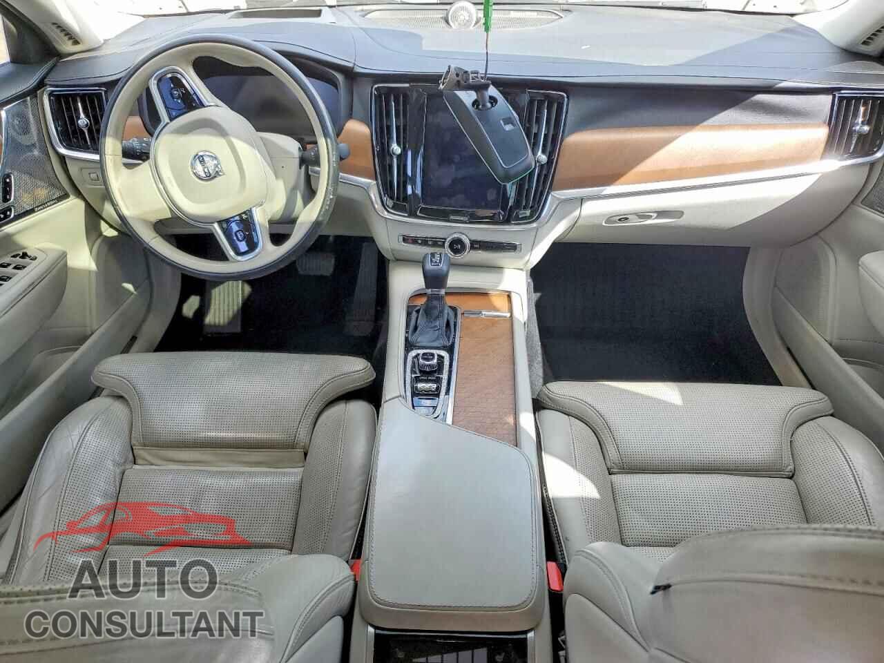VOLVO S90 2017 - YV1A22ML2H1005084